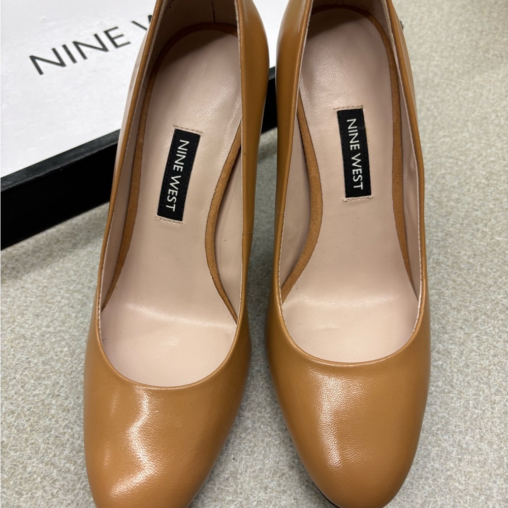 Nine West Camel Tan Heels for Women, Sz 5.5